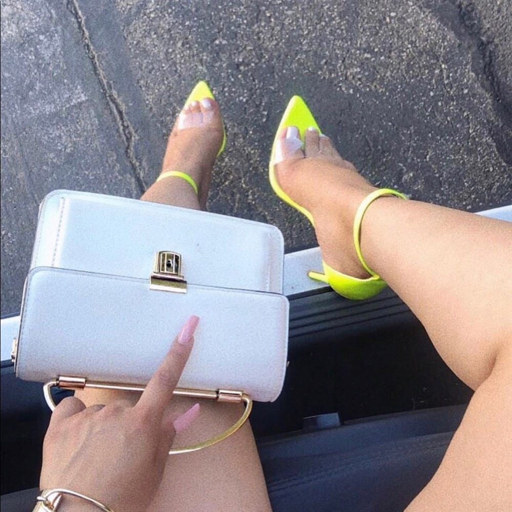 SEXY neon yellow heels